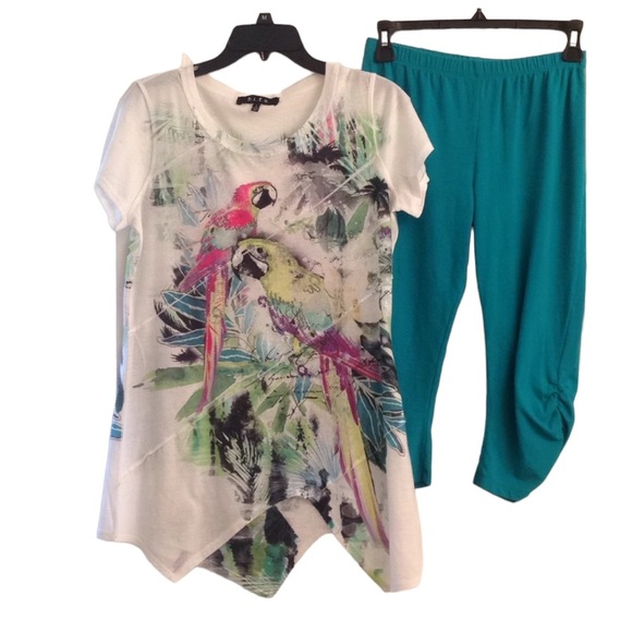 Bleu Legging & Top Outfit - Picture 3 of 15